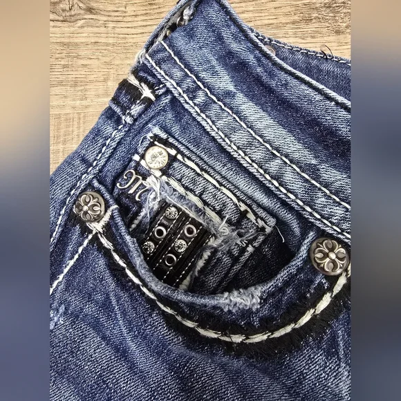Miss Me Bootcut Jeans Size 26 Buckle Rhinestone Studded Pocket Y2K Size 26 - Picture 5 of 16
